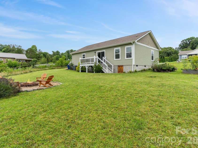 111 Bluebird Meadows Court, Alexander, NC 28701.  MLS# CAR4402349, YatesRealty ID 36858. 