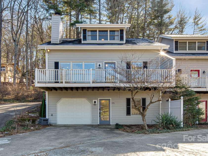 315 Hillside Drive, Burnsville, NC 28714.  MLS# CAR4241007, YatesRealty ID 3686. 