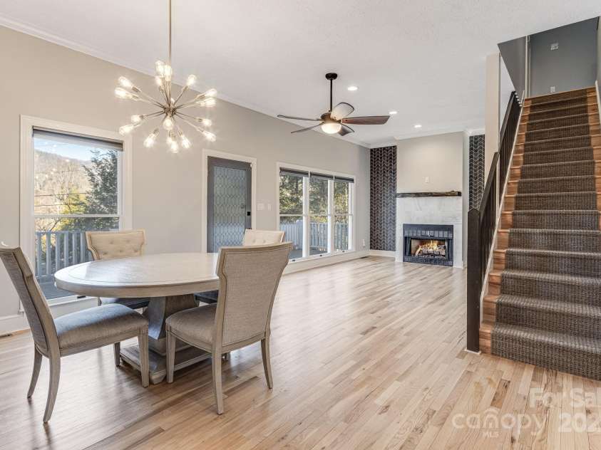 315 Hillside Drive, Burnsville, NC 28714.  MLS# CAR4241007, YatesRealty ID 3686. 