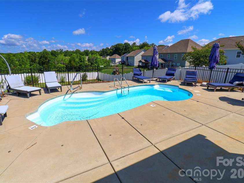109 Americana Drive, Mooresville, NC 28115.  MLS# CAR4399467, YatesRealty ID 36861. 