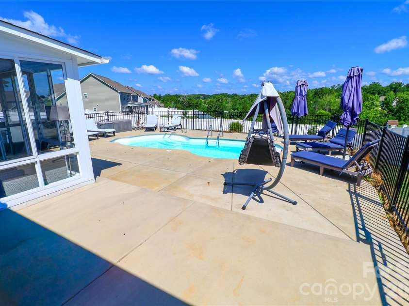 109 Americana Drive, Mooresville, NC 28115.  MLS# CAR4399467, YatesRealty ID 36861. 