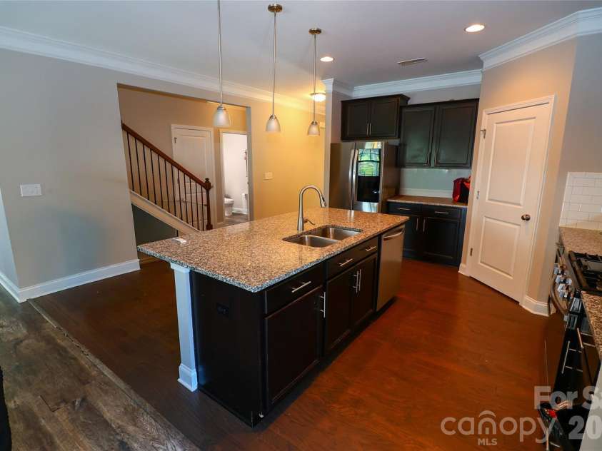 109 Americana Drive, Mooresville, NC 28115.  MLS# CAR4399467, YatesRealty ID 36861. 