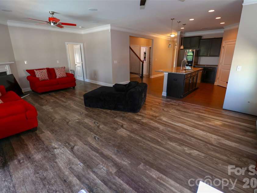 109 Americana Drive, Mooresville, NC 28115.  MLS# CAR4399467, YatesRealty ID 36861. 