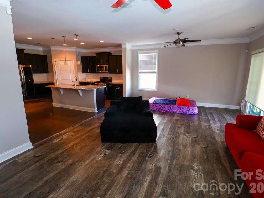 109 Americana Drive, Mooresville, NC 28115.  MLS# CAR4399467, YatesRealty ID 36861. 