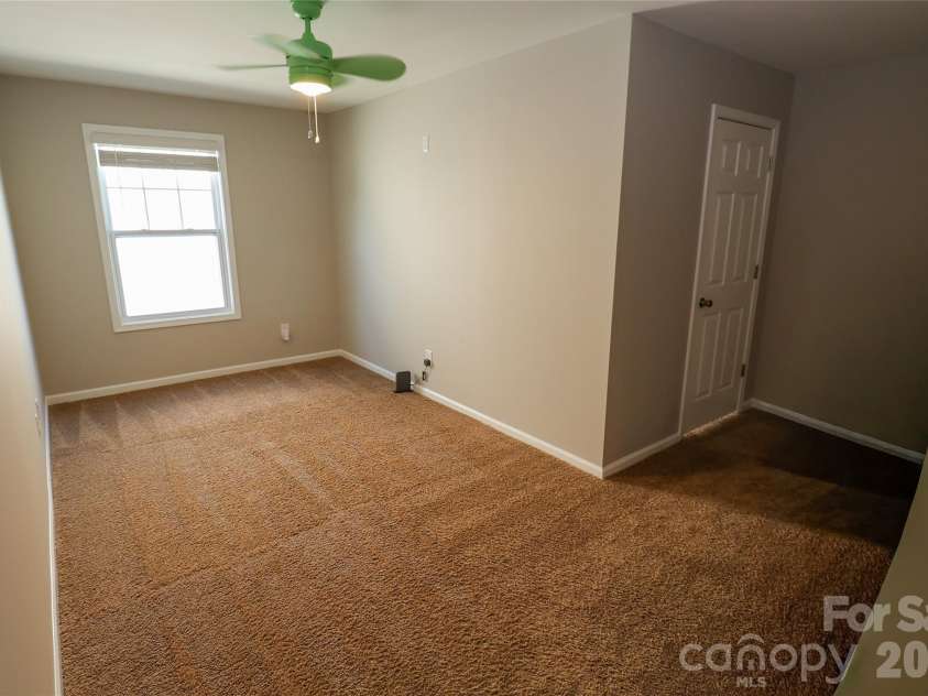 109 Americana Drive, Mooresville, NC 28115.  MLS# CAR4399467, YatesRealty ID 36861. 