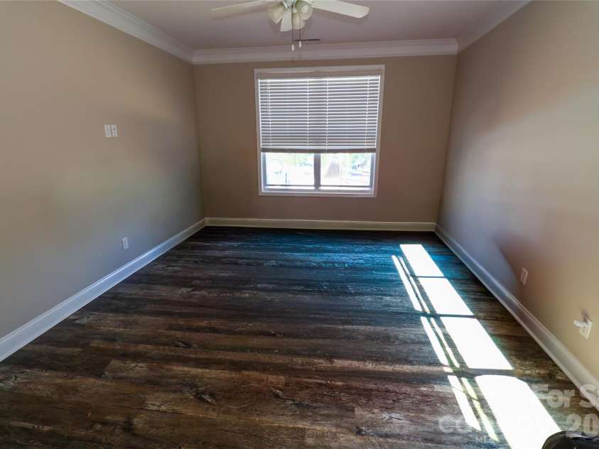 109 Americana Drive, Mooresville, NC 28115.  MLS# CAR4399467, YatesRealty ID 36861. 