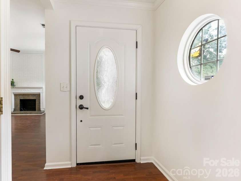 2940 Hosta Drive, Charlotte, NC 28269.  MLS# CAR4398413, YatesRealty ID 36862. Light-filled entry sets the tone for the open feeling throughout. Bright and clean, ready for your personal style.