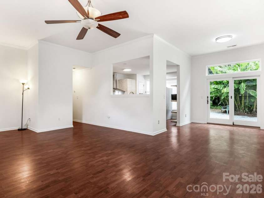 2940 Hosta Drive, Charlotte, NC 28269.  MLS# CAR4398413, YatesRealty ID 36862. Vaulted ceilings amplify the sense of space and light. The open flow between rooms makes entertaining easy and natural.