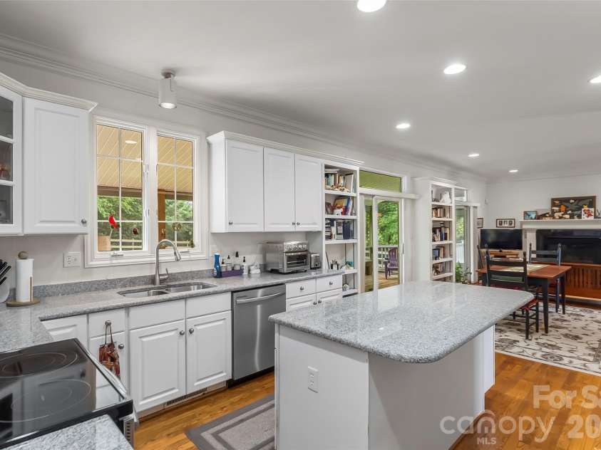 6 Southbrook Drive, Fletcher, NC 28732.  MLS# CAR4396867, YatesRealty ID 36863. 