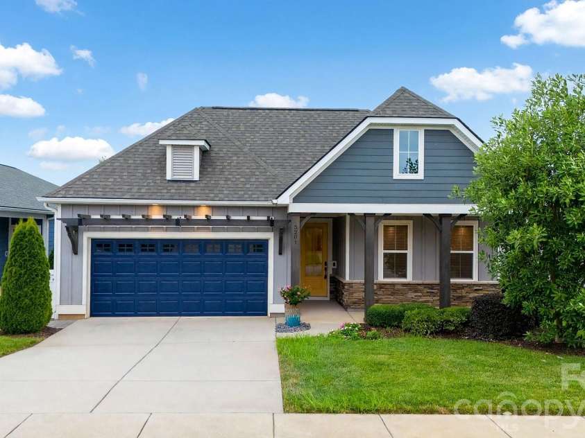 5201 Looking Glass Trail, Denver, NC 28037.  MLS# CAR4379501, YatesRealty ID 36864. 
