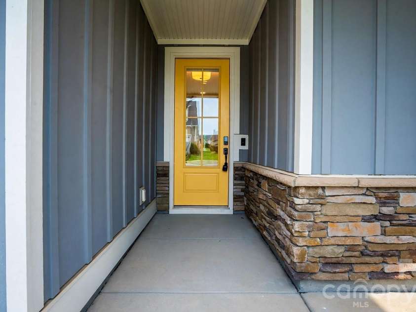 5201 Looking Glass Trail, Denver, NC 28037.  MLS# CAR4379501, YatesRealty ID 36864. 