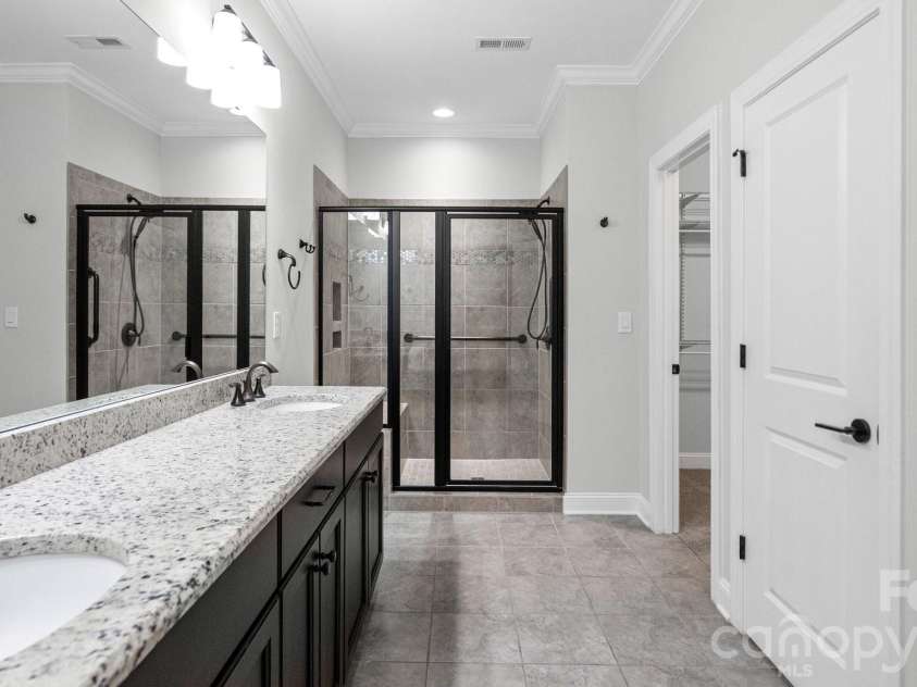 5201 Looking Glass Trail, Denver, NC 28037.  MLS# CAR4379501, YatesRealty ID 36864. 