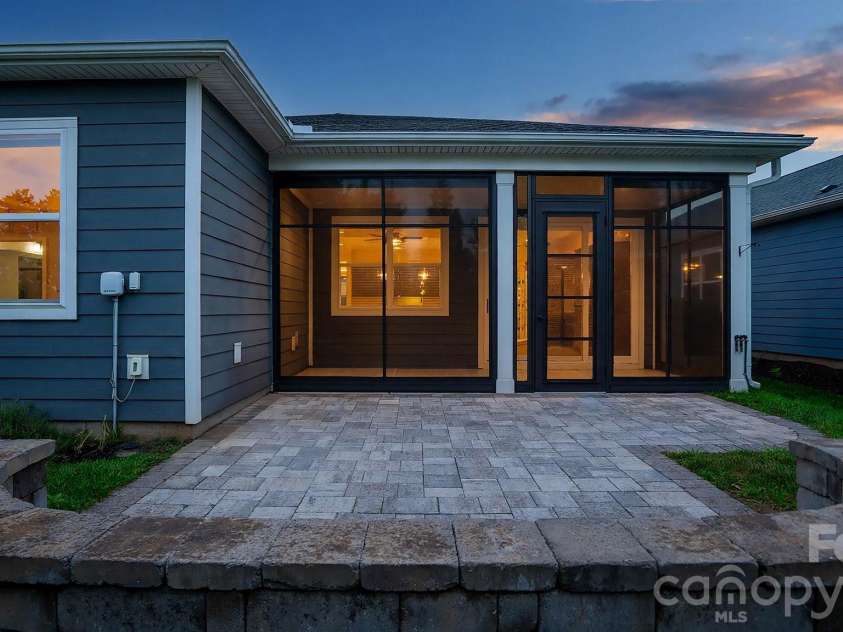 5201 Looking Glass Trail, Denver, NC 28037.  MLS# CAR4379501, YatesRealty ID 36864. 