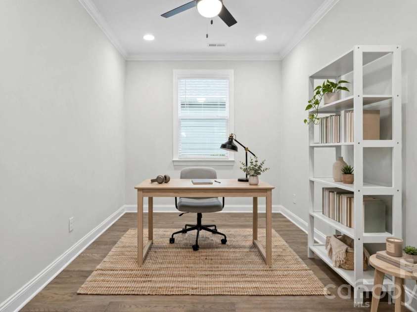 5201 Looking Glass Trail, Denver, NC 28037.  MLS# CAR4379501, YatesRealty ID 36864. Option1 Office