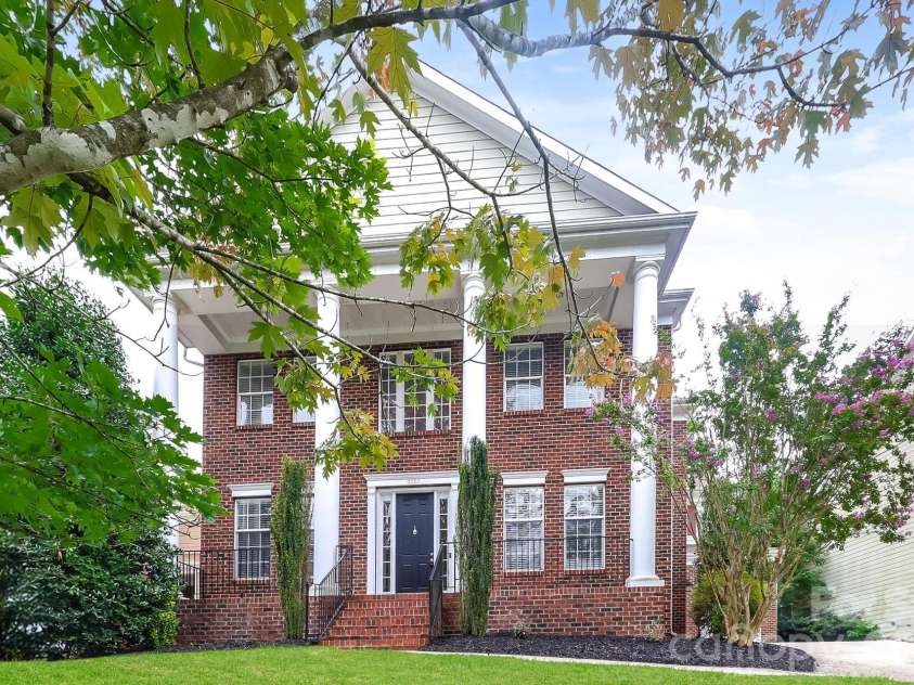 10107 Daufuskie Drive, Charlotte, NC 28278.  MLS# CAR4396729, YatesRealty ID 36867. 