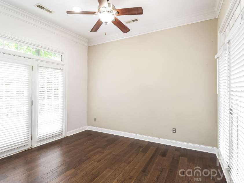 10107 Daufuskie Drive, Charlotte, NC 28278.  MLS# CAR4396729, YatesRealty ID 36867. 