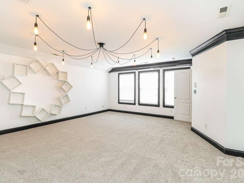 10107 Daufuskie Drive, Charlotte, NC 28278.  MLS# CAR4396729, YatesRealty ID 36867. 
