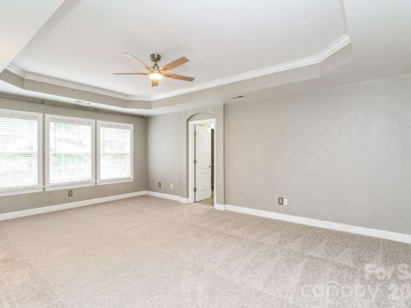 10107 Daufuskie Drive, Charlotte, NC 28278.  MLS# CAR4396729, YatesRealty ID 36867. 