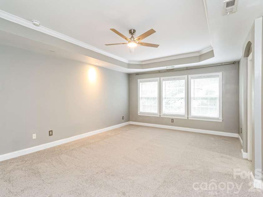 10107 Daufuskie Drive, Charlotte, NC 28278.  MLS# CAR4396729, YatesRealty ID 36867. 