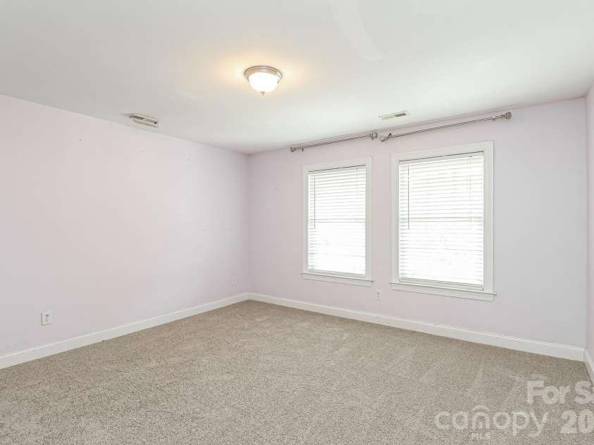 10107 Daufuskie Drive, Charlotte, NC 28278.  MLS# CAR4396729, YatesRealty ID 36867. 