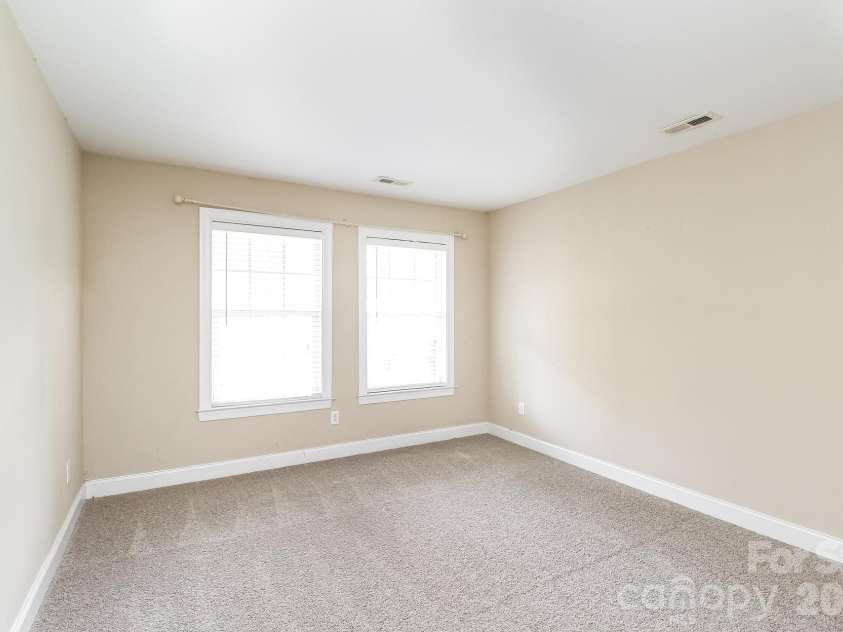10107 Daufuskie Drive, Charlotte, NC 28278.  MLS# CAR4396729, YatesRealty ID 36867. 