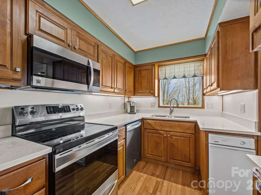 6777 Pinnacle Mountain Road, Zirconia, NC 28790.  MLS# CAR4403932, YatesRealty ID 36869. 