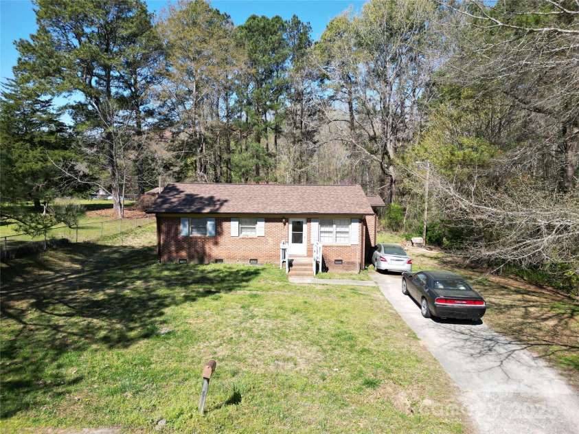 117 Morning Drive, Wadesboro, NC 28170.  MLS# CAR4238582, YatesRealty ID 3687. 
