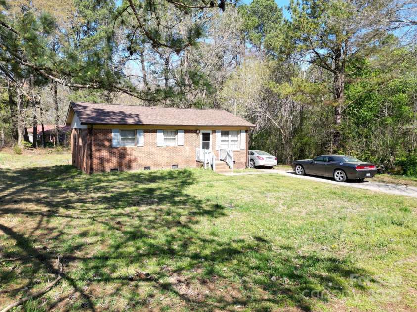 117 Morning Drive, Wadesboro, NC 28170.  MLS# CAR4238582, YatesRealty ID 3687. 