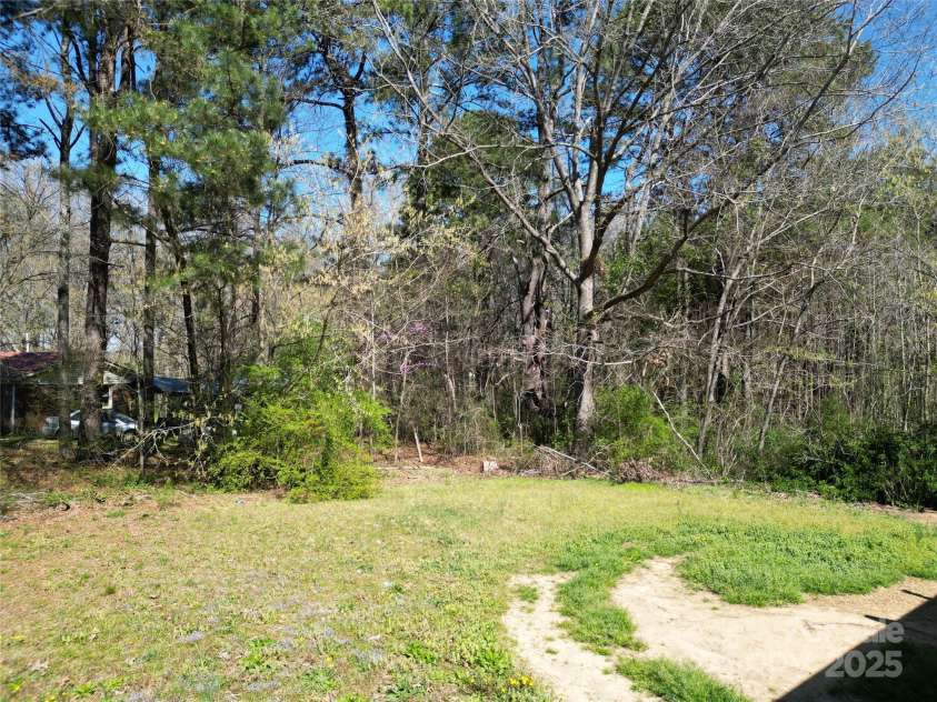 117 Morning Drive, Wadesboro, NC 28170.  MLS# CAR4238582, YatesRealty ID 3687. 