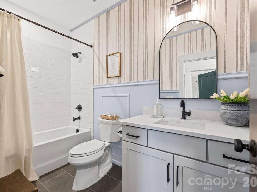 1201 Delane Avenue, Charlotte, NC 28211.  MLS# CAR4354806, YatesRealty ID 3687. 