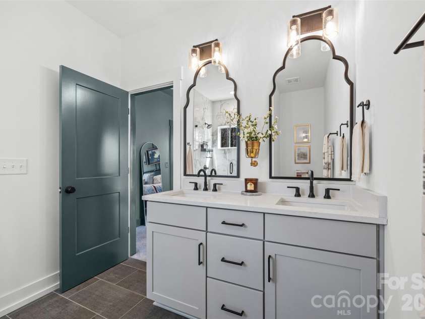 1201 Delane Avenue, Charlotte, NC 28211.  MLS# CAR4354806, YatesRealty ID 3687. 