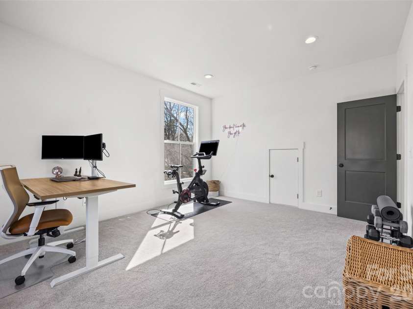 1201 Delane Avenue, Charlotte, NC 28211.  MLS# CAR4354806, YatesRealty ID 3687. 
