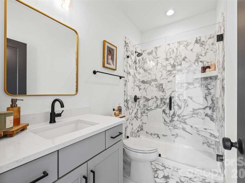 1201 Delane Avenue, Charlotte, NC 28211.  MLS# CAR4354806, YatesRealty ID 3687. 