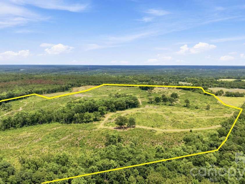 1726 Old Cheraw Highway, Rockingham, NC 28379.  MLS# CAR4403632, YatesRealty ID 36875. 
