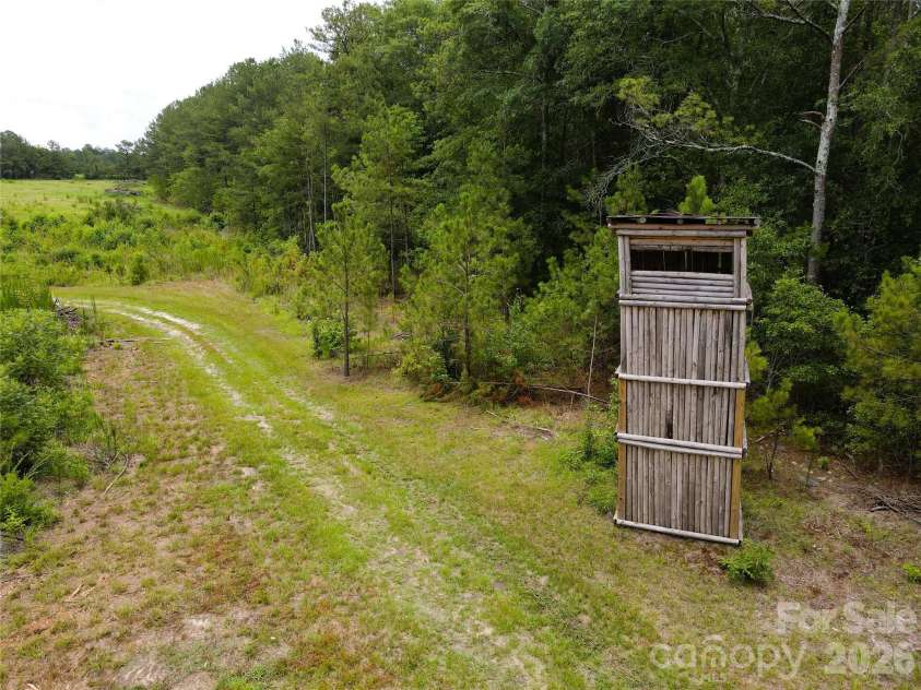 1726 Old Cheraw Highway, Rockingham, NC 28379.  MLS# CAR4403632, YatesRealty ID 36875. Elevated box blind