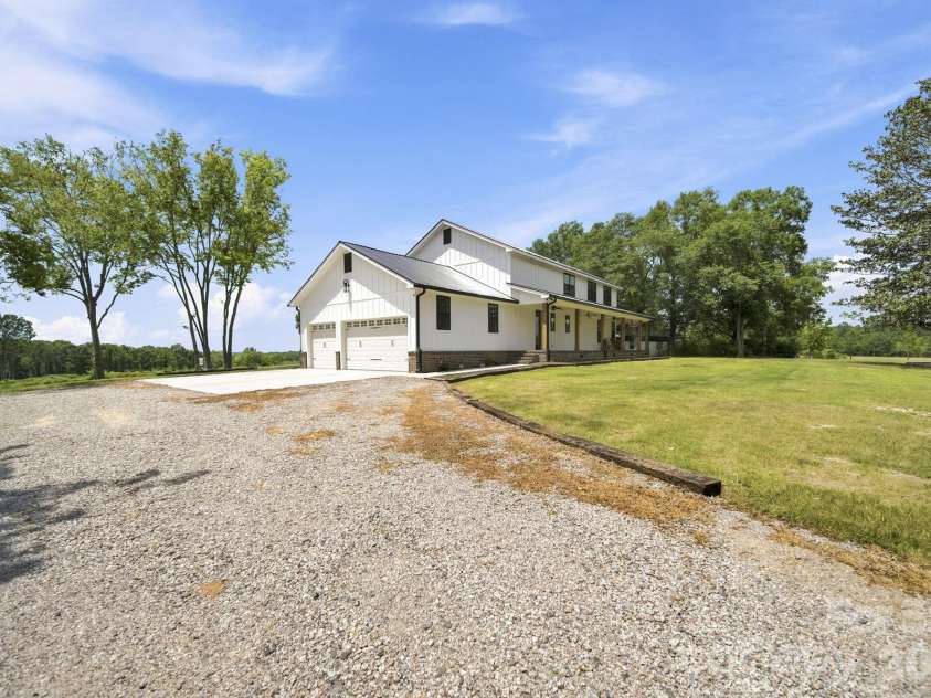 1726 Old Cheraw Highway, Rockingham, NC 28379.  MLS# CAR4417997, YatesRealty ID 36875. 