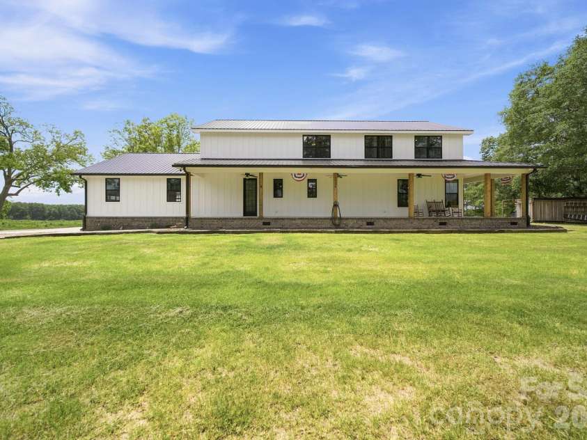 1726 Old Cheraw Highway, Rockingham, NC 28379.  MLS# CAR4417997, YatesRealty ID 36875. 