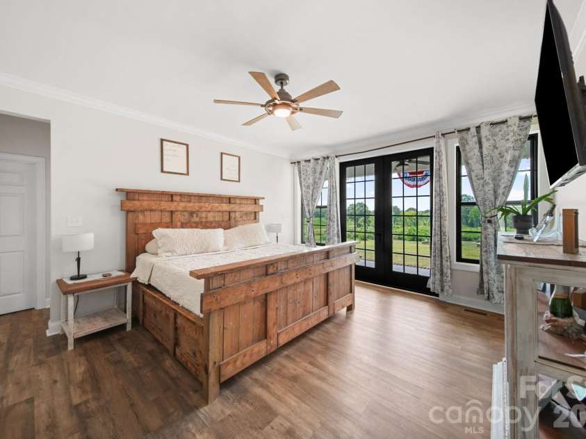 1726 Old Cheraw Highway, Rockingham, NC 28379.  MLS# CAR4417997, YatesRealty ID 36875. Main Level Primary Bedroom Suite