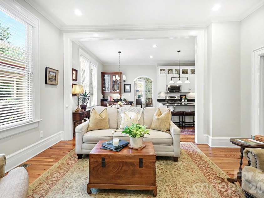 314 Kingston Avenue, Charlotte, NC 28203.  MLS# CAR4403731, YatesRealty ID 36877. Den