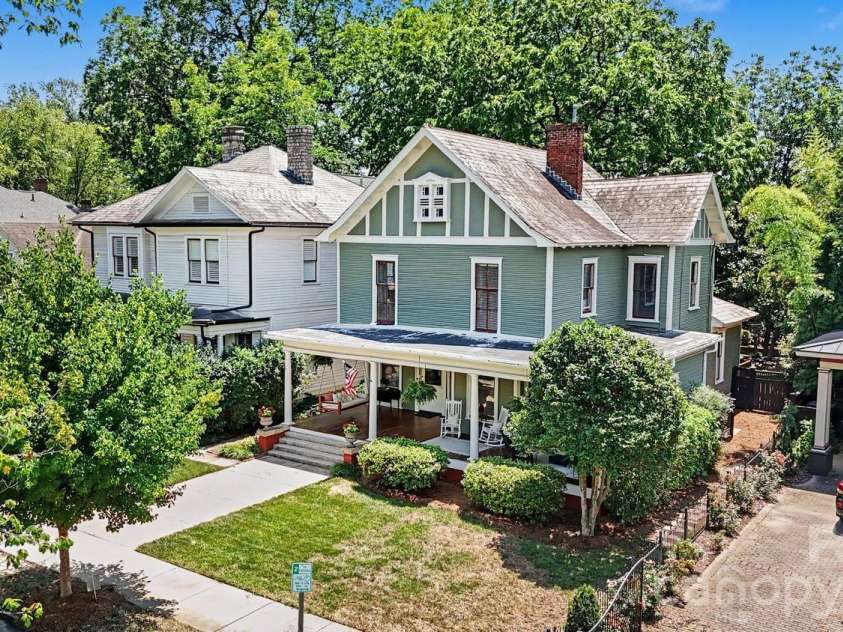 314 Kingston Avenue, Charlotte, NC 28203.  MLS# CAR4403731, YatesRealty ID 36877. Front Exterior