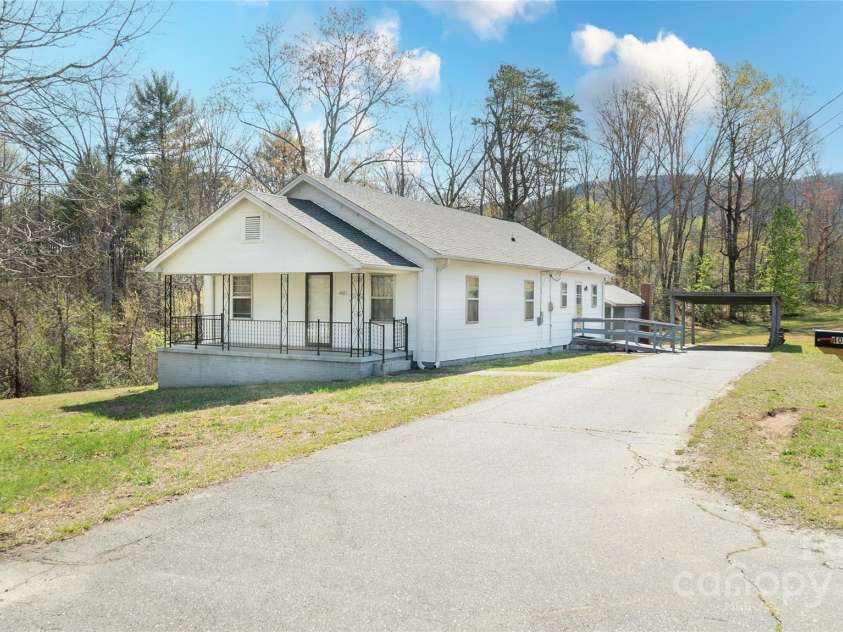 4001 US 64 Highway, Morganton, NC 28655.  MLS# CAR4241669, YatesRealty ID 3688. 