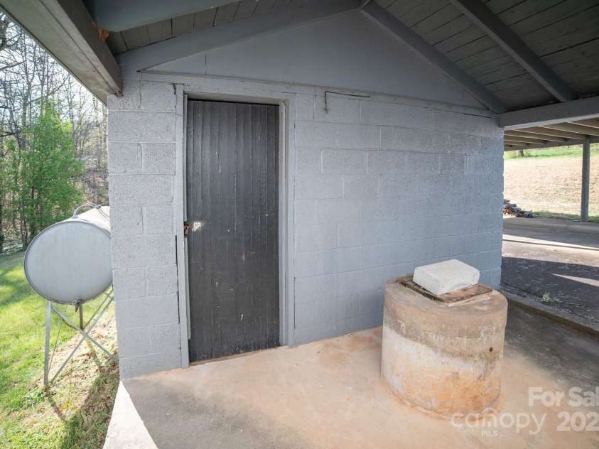 4001 US 64 Highway, Morganton, NC 28655.  MLS# CAR4241669, YatesRealty ID 3688. Outbuilding