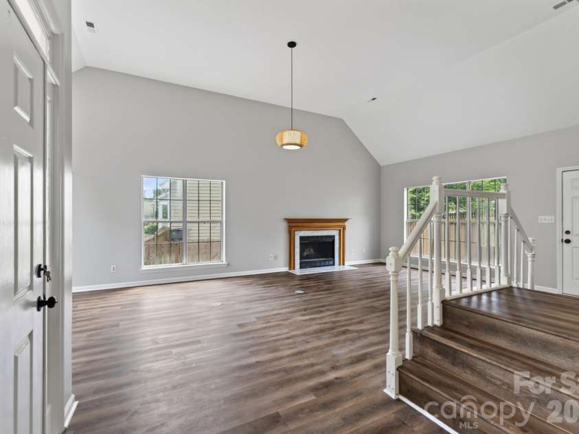 8511 Albury Walk Lane, Charlotte, NC 28277.  MLS# CAR4403650, YatesRealty ID 36880. 