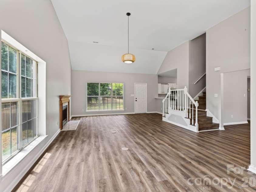 8511 Albury Walk Lane, Charlotte, NC 28277.  MLS# CAR4403650, YatesRealty ID 36880. 