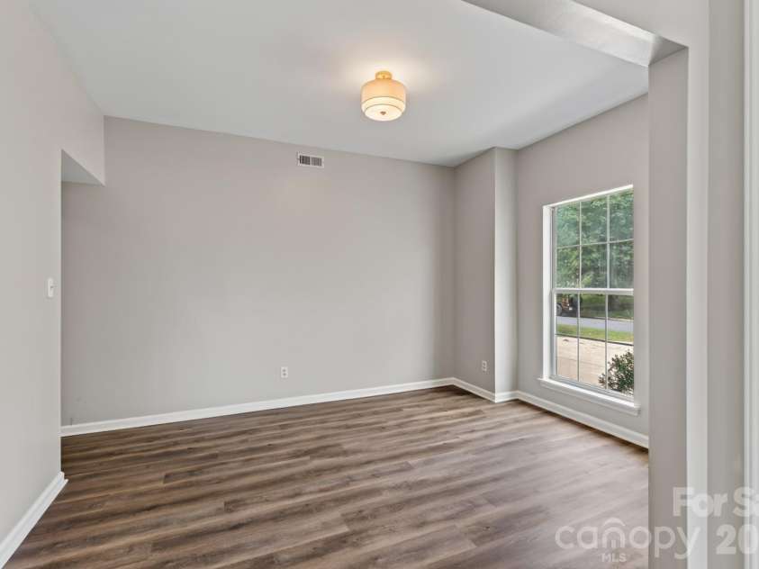 8511 Albury Walk Lane, Charlotte, NC 28277.  MLS# CAR4403650, YatesRealty ID 36880. 