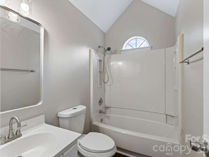 8511 Albury Walk Lane, Charlotte, NC 28277.  MLS# CAR4403650, YatesRealty ID 36880. 
