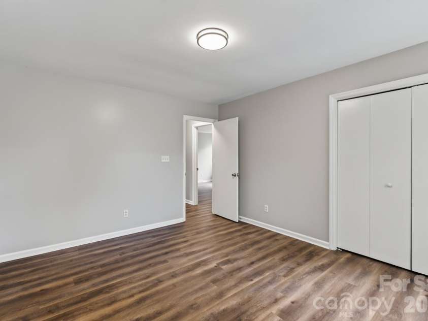8511 Albury Walk Lane, Charlotte, NC 28277.  MLS# CAR4403650, YatesRealty ID 36880. 
