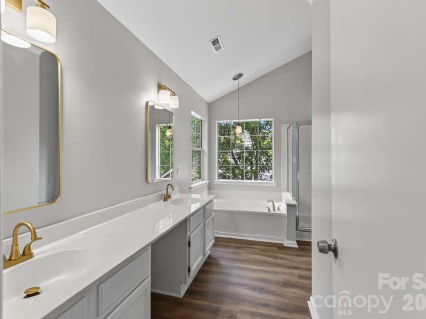 8511 Albury Walk Lane, Charlotte, NC 28277.  MLS# CAR4403650, YatesRealty ID 36880. 