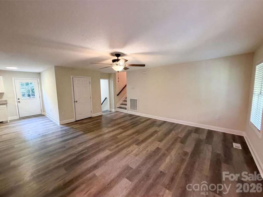 930 Marshall Drive, Concord, NC 28027.  MLS# CAR4404143, YatesRealty ID 36881. 
