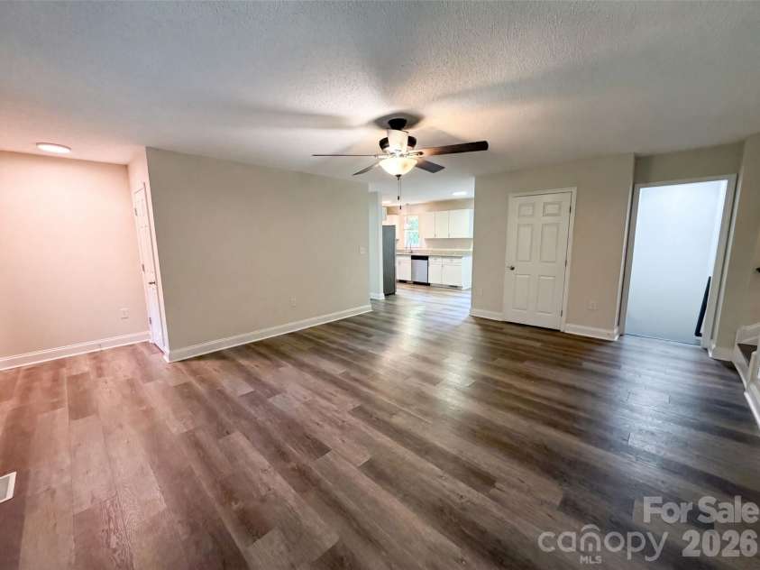930 Marshall Drive, Concord, NC 28027.  MLS# CAR4404143, YatesRealty ID 36881. 